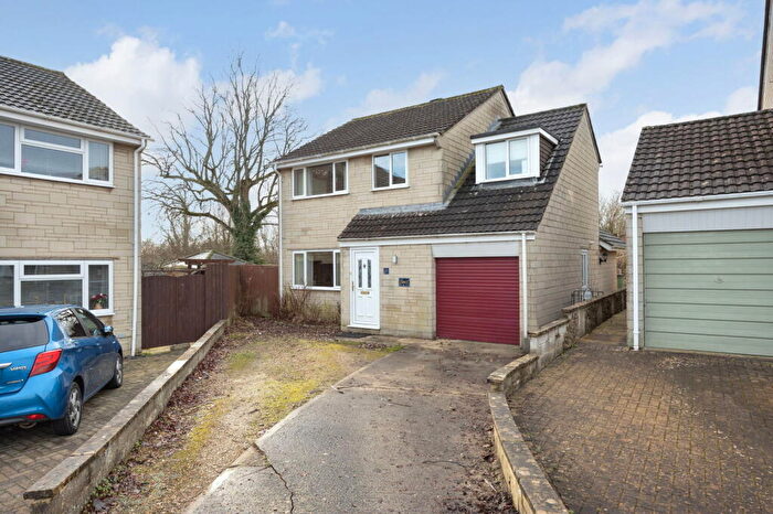 4 Bedroom Detached House For Sale In Penleigh Close, Corsham, SN13