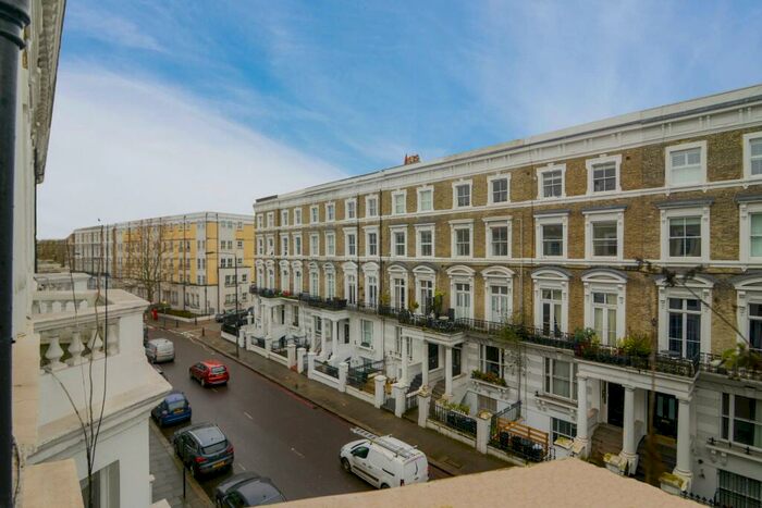 2 Bedroom Apartment To Rent In Finborough Road, London, Uk, SW10