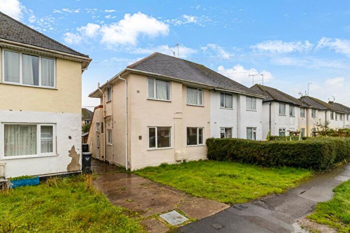 2 Bedroom Maisonette To Rent In Melmore Gardens, Cirencester, Gloucestershire, GL7