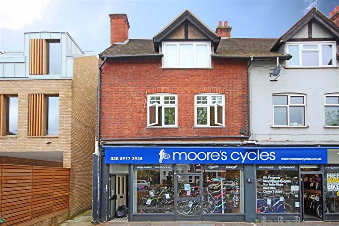 2 Bedroom Flat To Rent In Kingston Road, Teddington, TW11