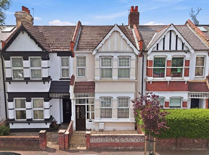 3 Bedroom Terraced House For Sale In Halford Road, Leyton, E10