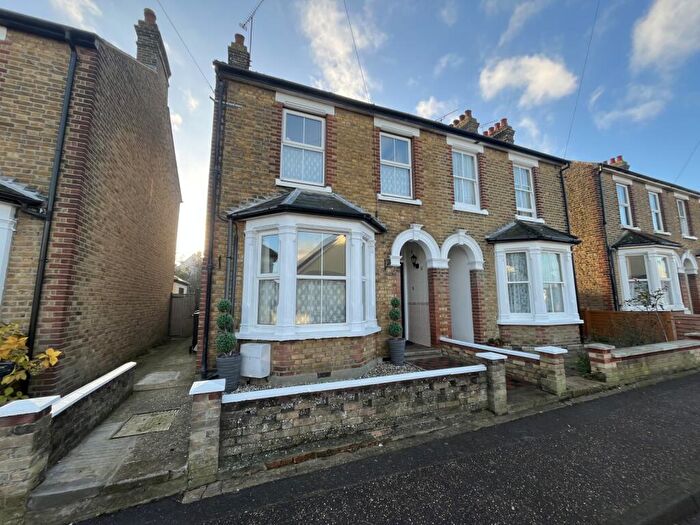 3 Bedroom Semi-Detached House To Rent In Victoria Road, CM9