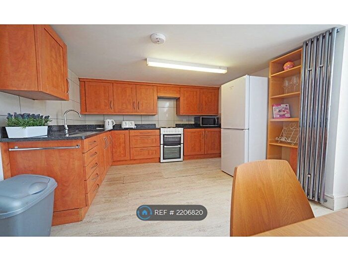 5 Bedroom Terraced House To Rent In Lymore Avenue, Bath, BA2