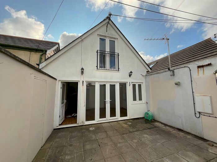 2 Bedroom Semi-Detached House To Rent In Princes Street, Bude, EX23