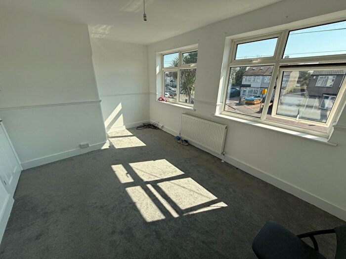 3 Bedroom Terraced House To Rent In Dagenham, RM10