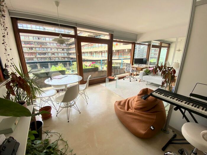 Studio To Rent In Barbican, London, EC2Y