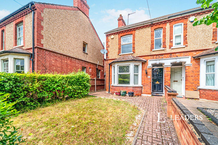 3 Bedroom Semi-Detached House To Rent In Goldington Road, Bedford, MK41