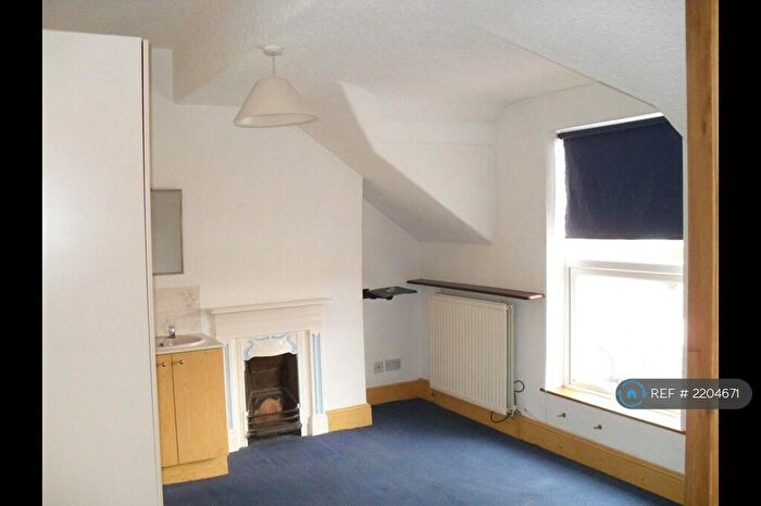 2 Bedroom Flat To Rent In Market St, Abergele, LL22