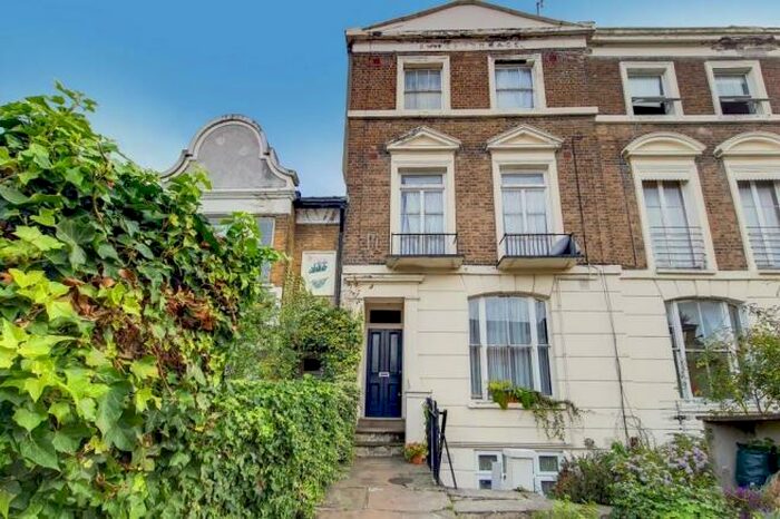 1 Bedroom Flat To Rent In Woodhill, London, Greater London, SE18