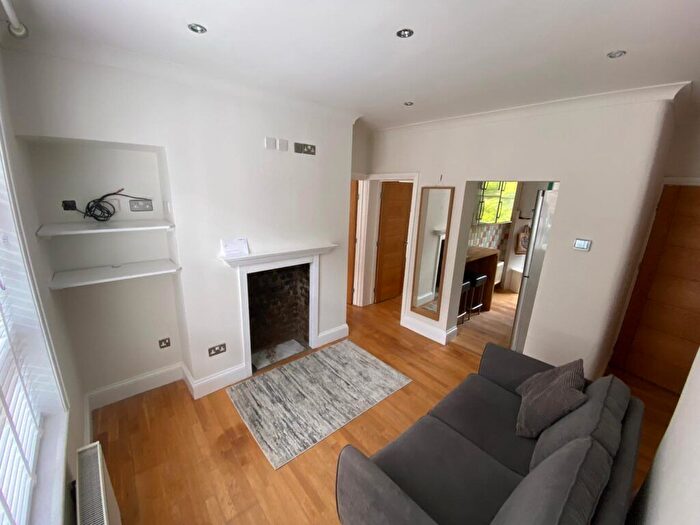 2 Bedroom Flat To Rent In Luke Street, Shoreditch, EC2A
