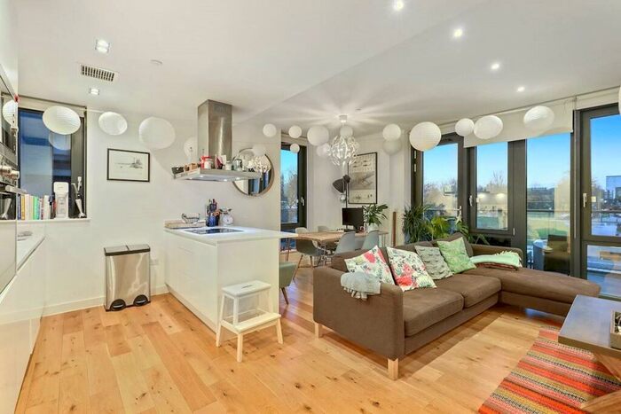 2 Bedroom Apartment To Rent In Grand Regents Tower, Cadium Square, London, E2