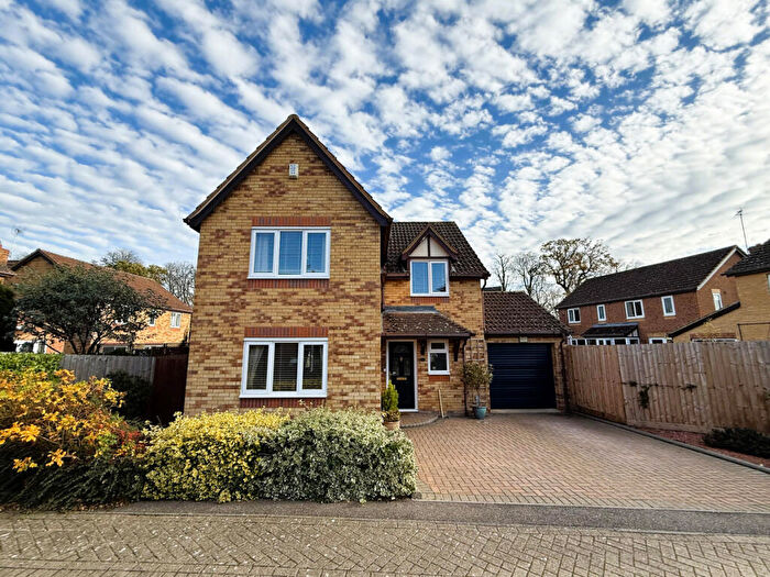 4 Bedroom Detached House For Sale In Topham Court, St. Neots, PE19