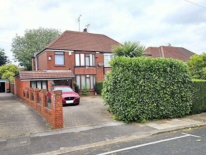 4 Bedroom Semi-Detached House To Rent In Grange Road, South Yorkshire, S60