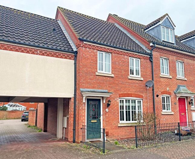 3 Bedroom Terraced House For Sale In Thorn Road, Hampton Hargate, Peterborough, PE7