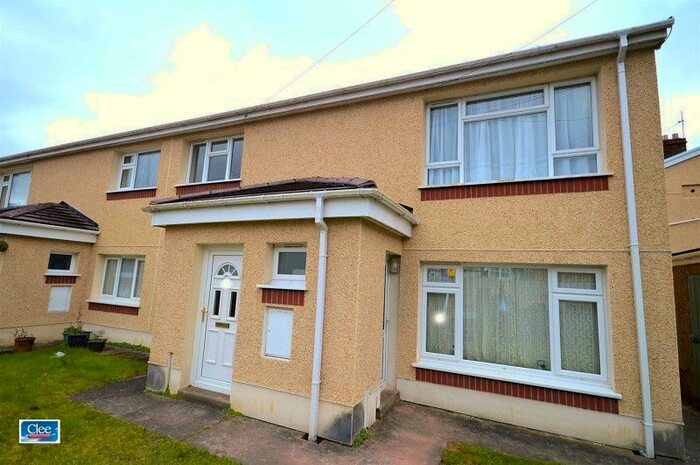 2 Bedroom Flat To Rent In Heol Y Llwynau, Pontardawe, Swansea., SA8