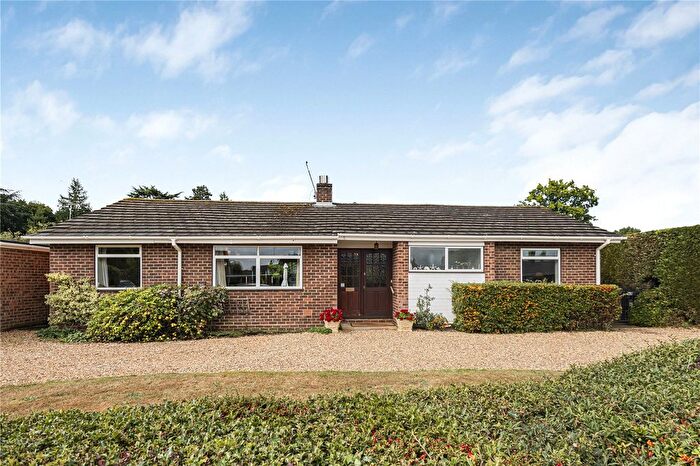 4 Bedroom Detached House For Sale In Makins Road, RG9