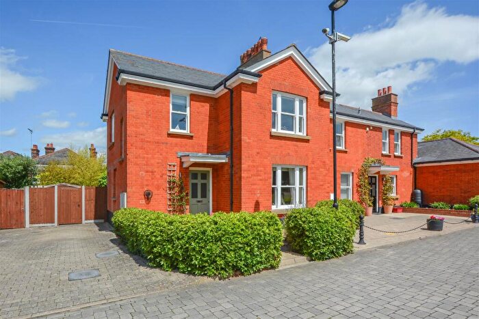3 Bedroom House For Sale In Chelsea Way, Brentwood, CM14