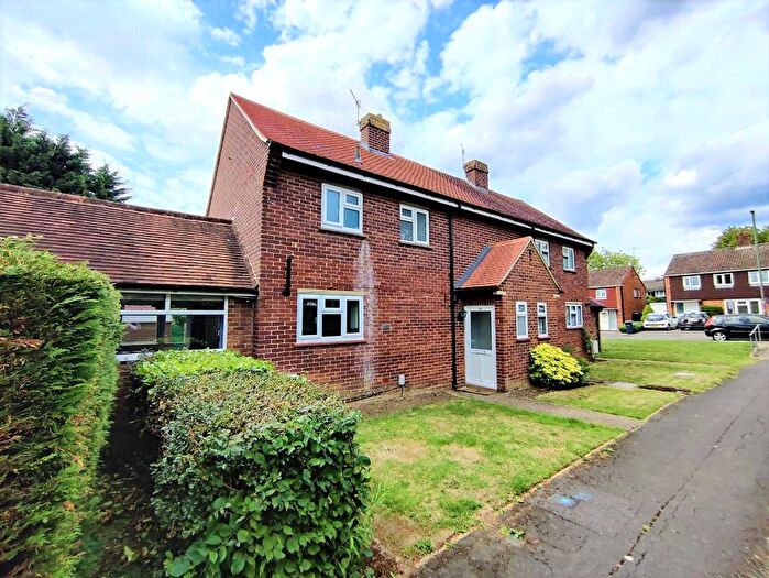 4 Bedroom Semi-Detached House To Rent In Cabell Road, Guildford, Surrey, GU2