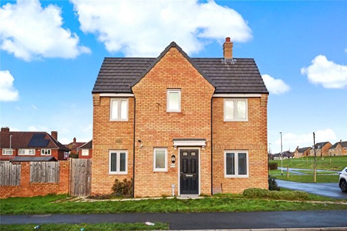 3 Bedroom Semi Detached House For Sale In South Parkway, Seacroft, Leeds, West Yorkshire, LS14