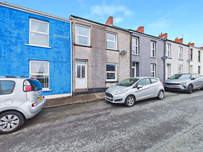 2 Bedroom Terraced House For Sale In Lawrenny Street, Neyland, SA73