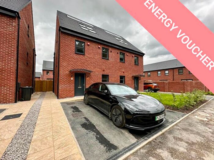 3 Bedroom Semi Detached House To Rent In Maria Rowley Close, Crossgates, Leeds, LS15