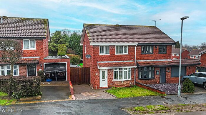 3 Bedroom Semi Detached House For Sale In Goldcrest, Wilnecote, Tamworth, Staffordshire, B77