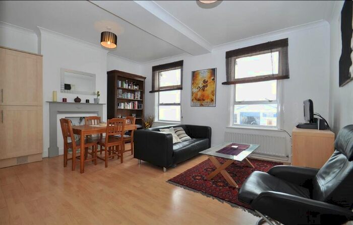 2 Bedroom Flat To Rent In Haydons Road, Wimbledon, Wimbledon, SW19