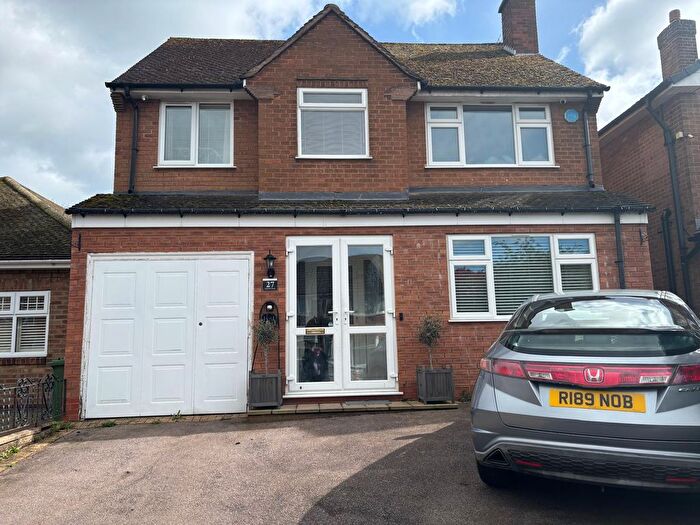 4 Bedroom Detached House For Sale In Montfort Road, Coleshill, Birmingham, B46