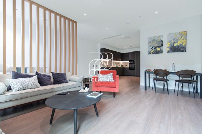 2 Bedroom Flat To Rent In Sovereign Court, London, W6