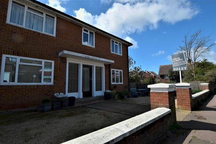 2 Bedroom Flat To Rent In New Park Avenue, Bexhill-On-Sea, TN40