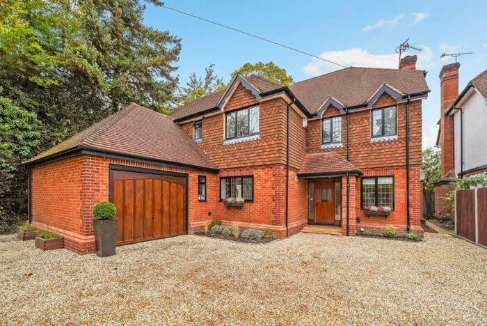 6 Bedroom Detached House To Rent In Park Road, Woking, GU22