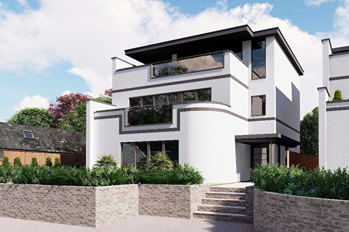 3 Bedroom Detached House For Sale In Lymington Road, Milford On Sea, SO41