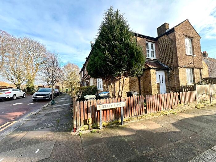 3 Bedroom End Terrace House To Rent In Mafeking Road, Enfield, EN1