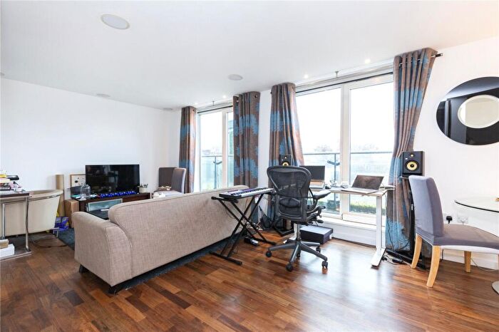 1 Bedroom Apartment To Rent In Islington On The Green, A Islington Green, Angel, Islington, N1