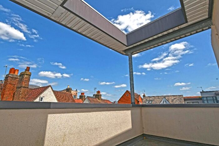 3 Bedroom Town House For Sale In Railway Street, Hertford, Hertfordshire, SG14