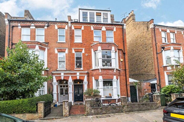 2 Bedroom Flat To Rent In Savernake Road Hampstead Heath, NW3