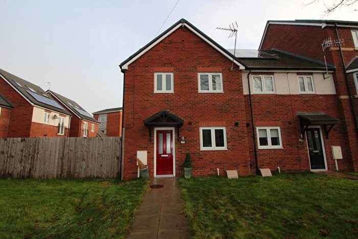 4 Bedroom Semi-Detached House To Rent In All Saints Road, Warwick, CV34