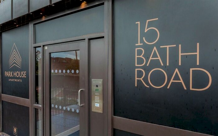 1 Bedroom Apartment To Rent In Park House, Bath Road, Slough, Berkshire, SL1