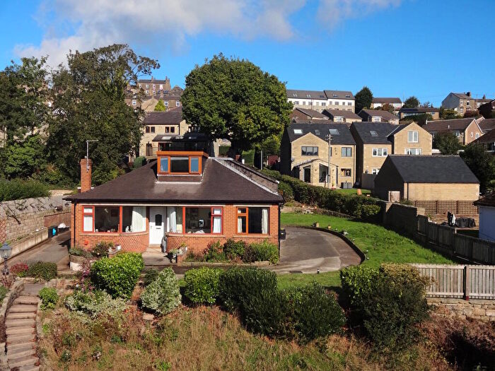3 Bedroom Detached Bungalow For Sale In Saddleworth Road, Greetland, HX4