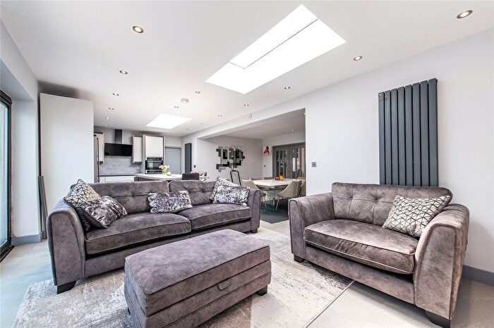 4 Bedroom Bungalow For Sale In School Lane, Higham, Kent, ME3