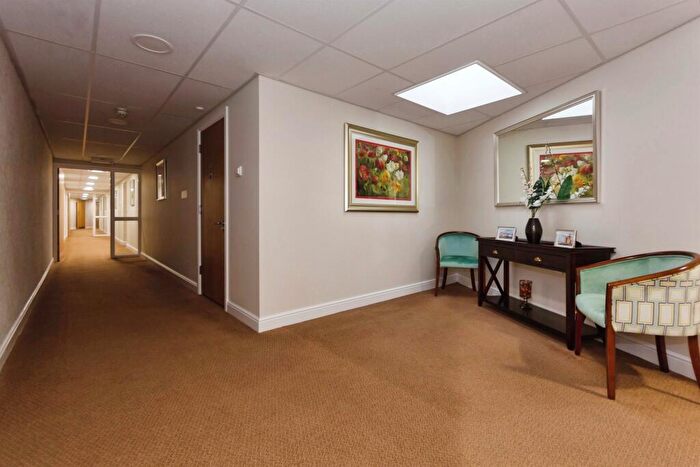 2 Bedroom Retirement Property For Sale In Stratford Road, Shirley, Solihull, B90
