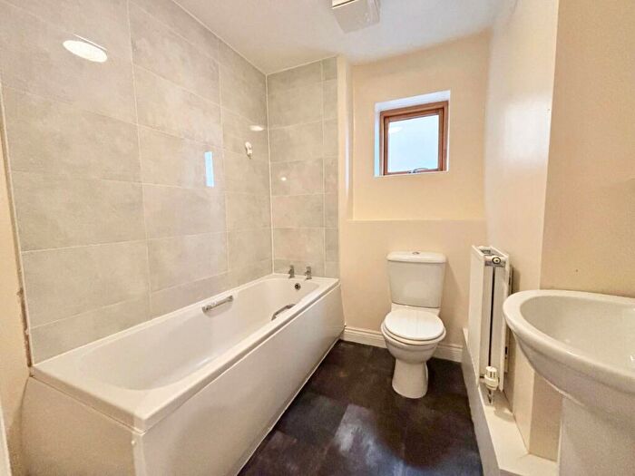 2 Bedroom Apartment To Rent In Countess Way, Broughton, Milton Keynes, MK10