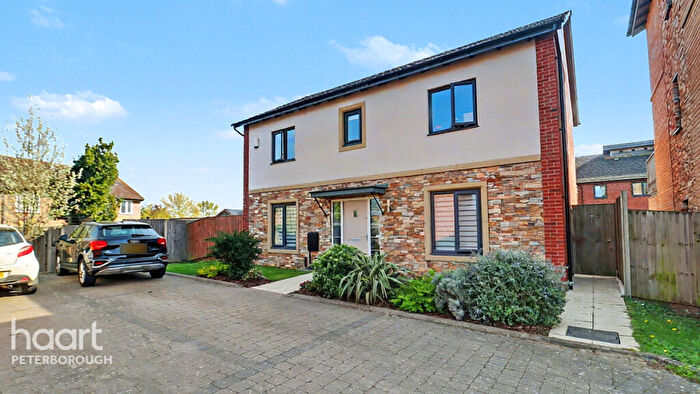 4 Bedroom Detached House For Sale In Hawksbill Way, Peterborough, PE2