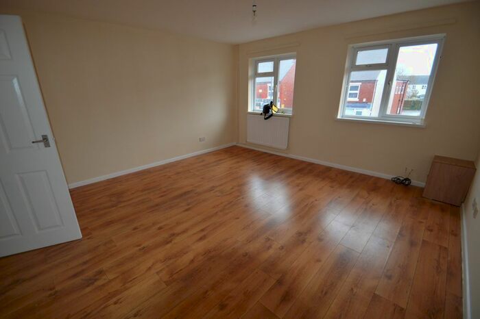 2 Bedroom Flat To Rent In Station Street, Cheslyn Hay, WS6