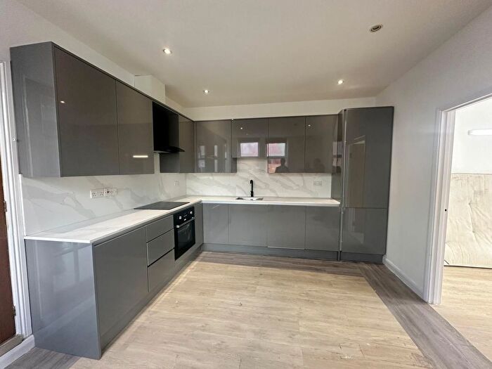 2 Bedroom Flat To Rent In A Roxborough Road, HA1