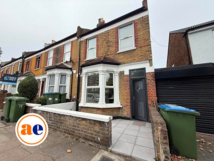 3 Bedroom House For Sale In Basildon Road, London ** Video & D Floorplan Available **, SE2