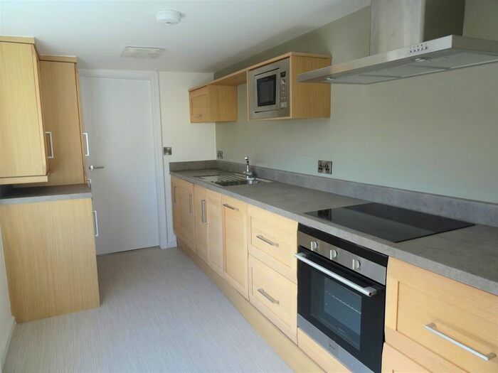 1 Bedroom Flat To Rent In Cheapside, Wakefield, WF1
