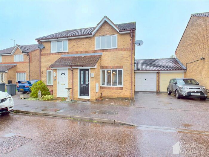 2 Bedroom Semi-Detached House To Rent In Sweyns Mead, Stevenage, SG2