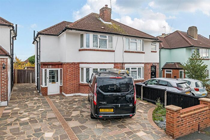 3 Bedroom Semi Detached House For Sale In Beechcroft Avenue, Croxley Green, Rickmansworth, WD3