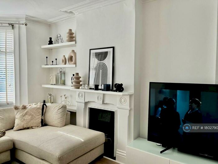 4 Bedroom End Of Terrace House To Rent In Selhurst New Road, London, SE25